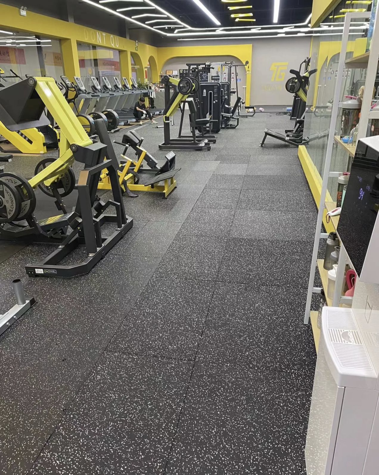 High-Performance Rubber Flooring for Demanding Spaces